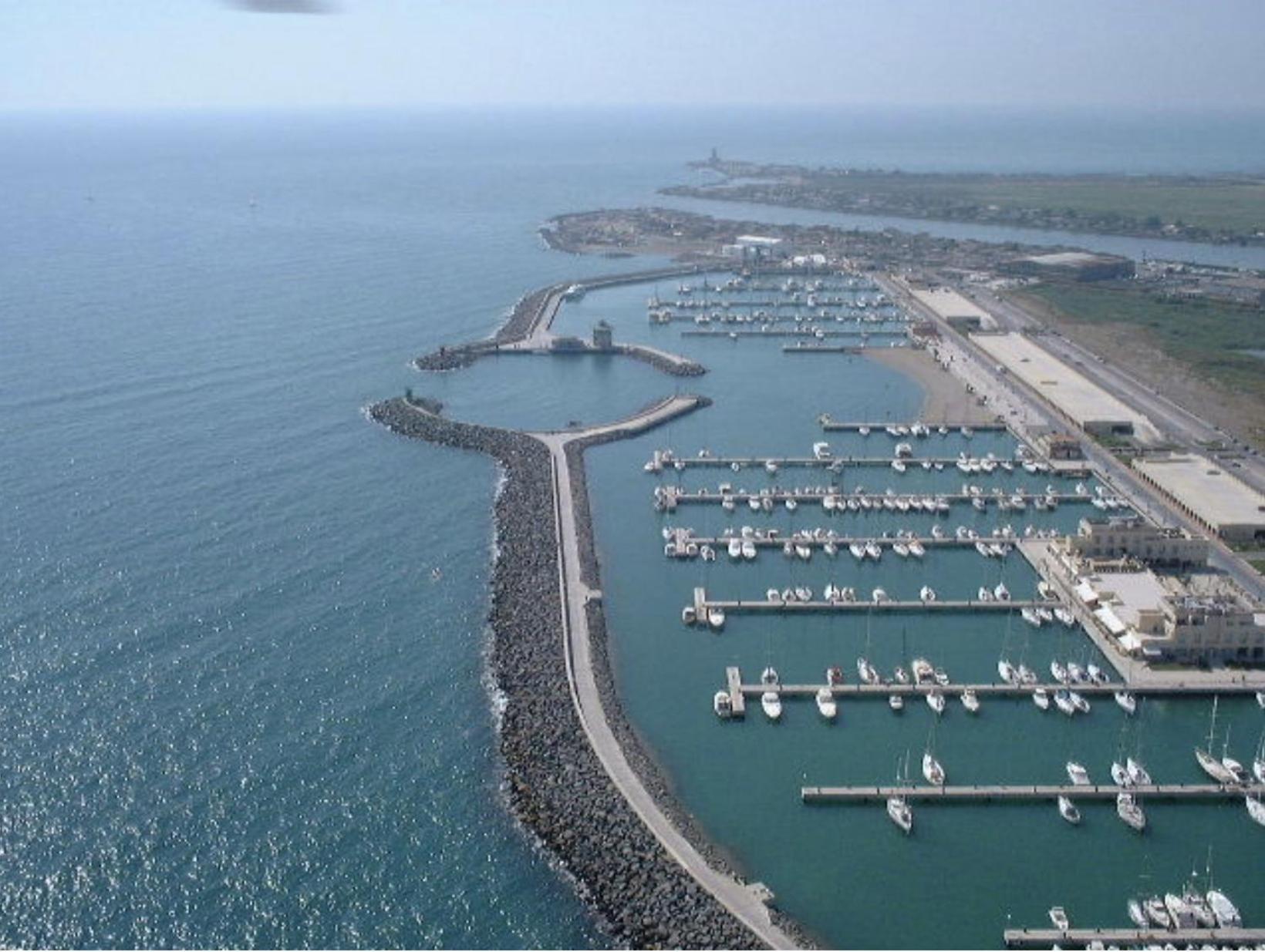 Piuma Celeste A Due Passi Dal Mare E Dal Centro Storico ليدو دي أوستيا المظهر الخارجي الصورة